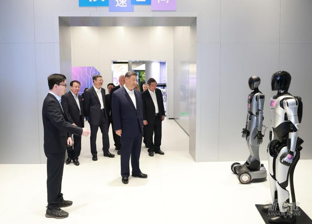 习近平总书记到上海调研，yl7703永利代表具身智能行业汇报进展